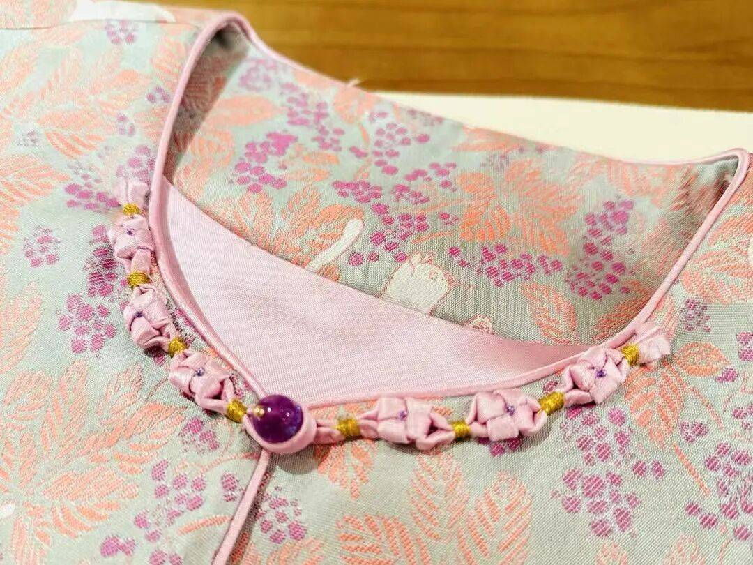 嘉：让“新中式”服装更有国际范开元棋牌侨连五洲 华侨青年杨仕(图8)