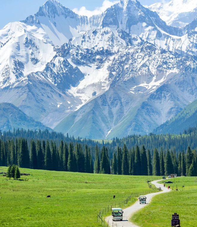 程环游带父母去新疆16天路线环游跟小团开元棋牌试玩带父母去新疆16日小团行(图2) 程环游带父母去新疆16天路线环游跟小团开元棋牌试玩带父母去新疆16日小团行(图2)